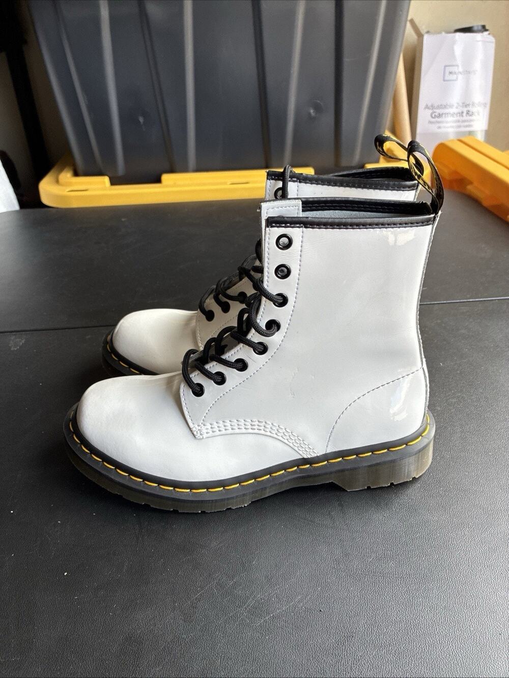 Doc Martens 11821 1406 Womens White Patent Leather Combat Boots Eyelet Sz 9L
